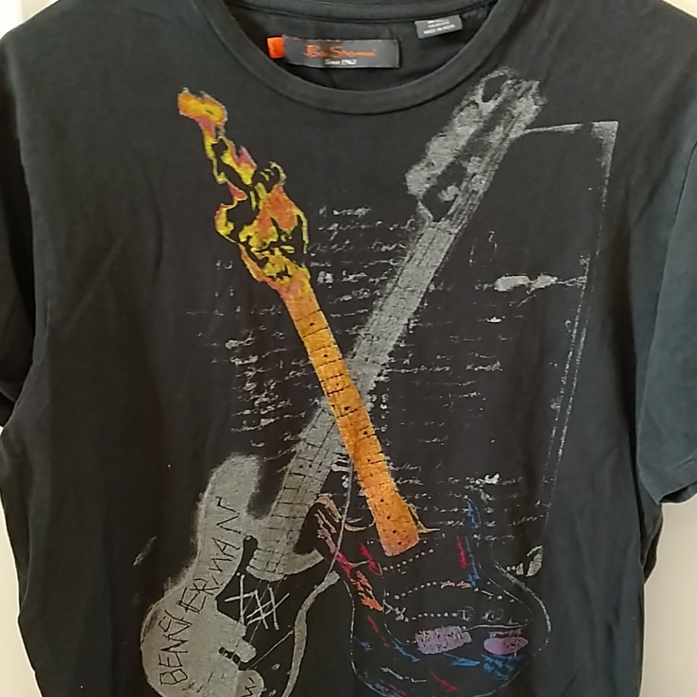 Tee shirt